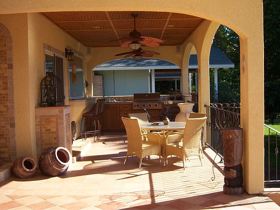 outdoor kitchen