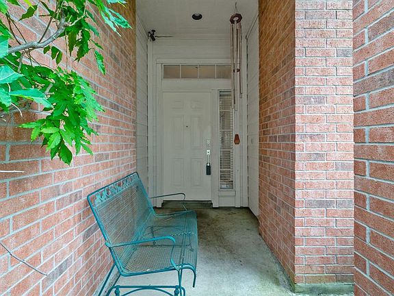 5th image of 8619 Majesticbrook Dr