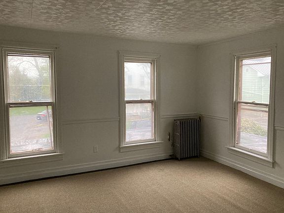 5th image of 343 E Burd St APT B