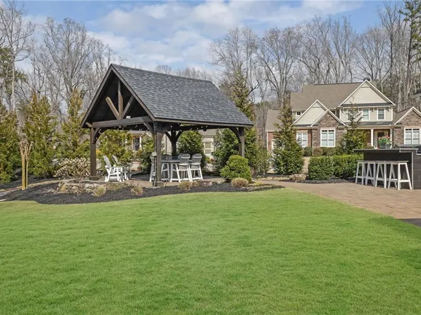 1366 Kings Park Dr NW, Kennesaw, GA 30152