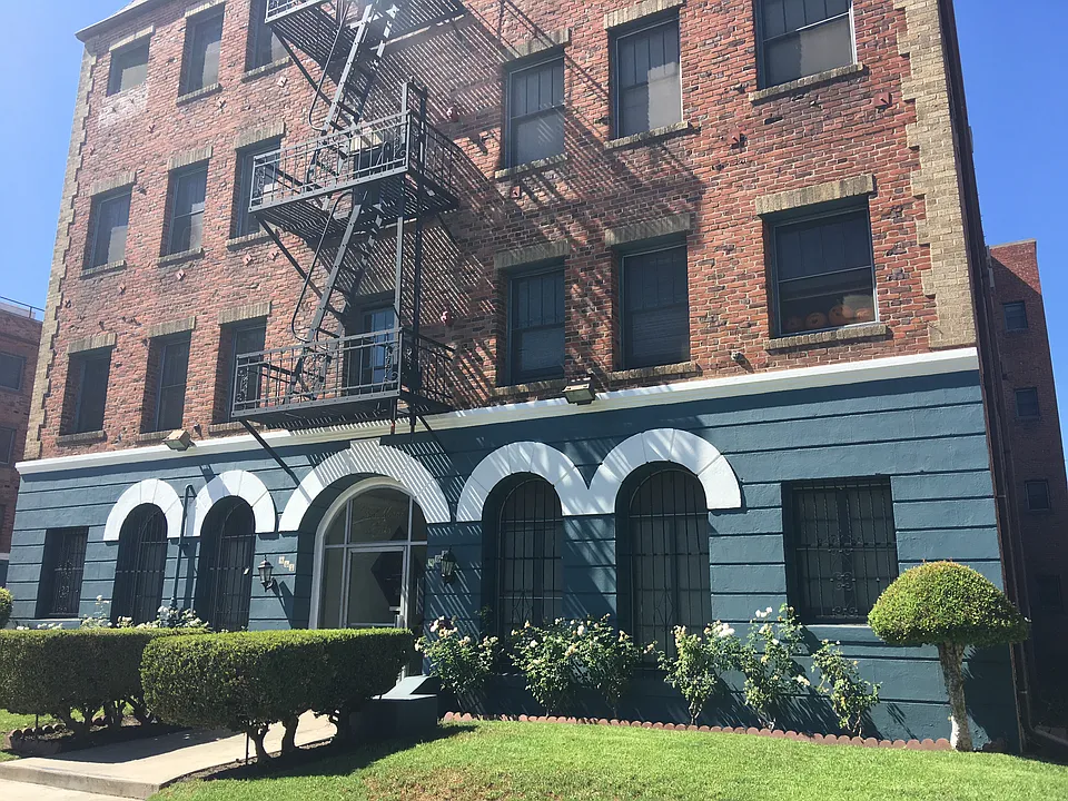 465 S Detroit St #25-106