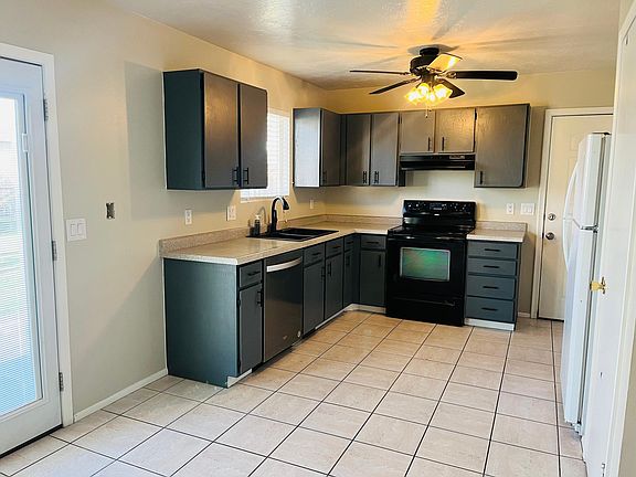 3rd image of 4931 W Edinburgh Ln