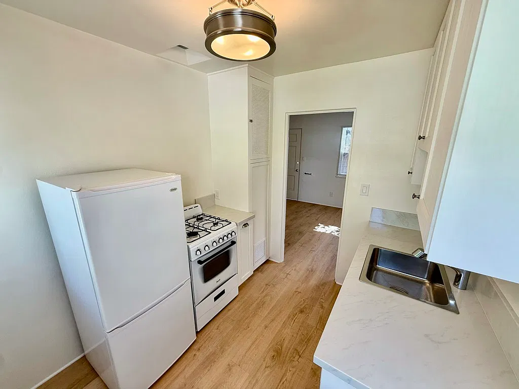 1 bed, 475 sqft, $1,950 — Photo 2