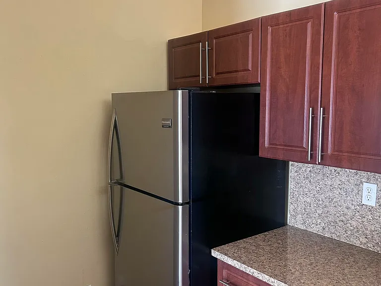 18301 Mediterranean Blvd — Photo 4