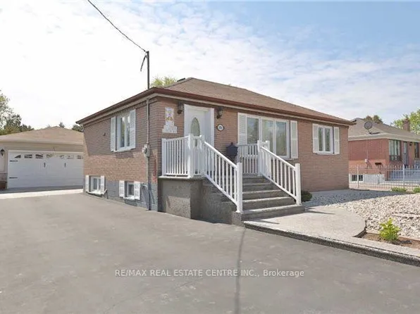 1016 Pinegrove Rd, Oakville, ON L6L 2W2