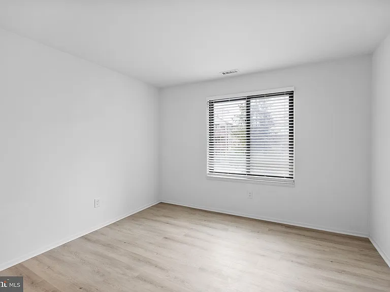 4912 Dunbarton Rd #B — Photo 13