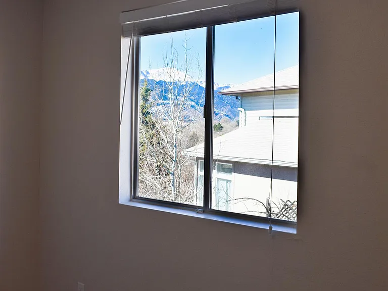 2218 W Saint Vrain St — Photo 14