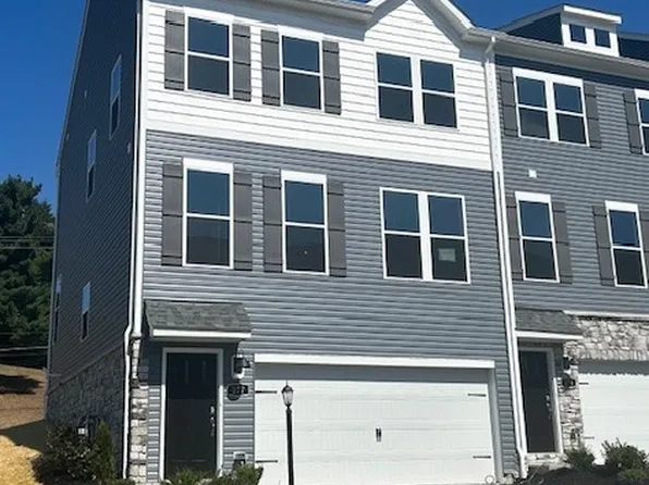 177 Sweetwater Dr, Coraopolis, PA 15108