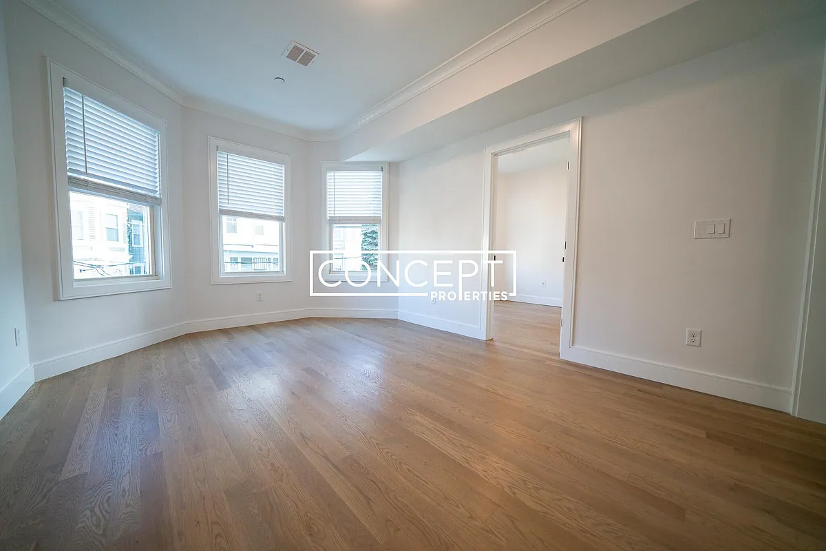 Building Photo - 37 Calumet St #2