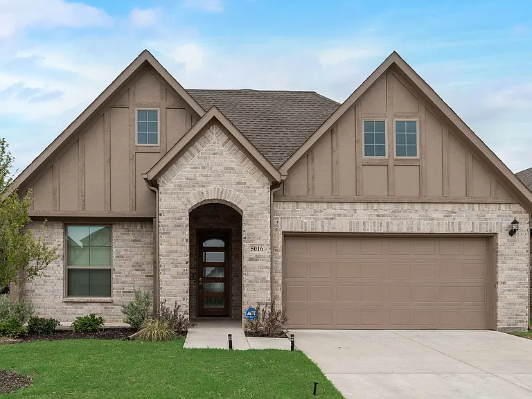 5016 De Berry Ln — Photo 2