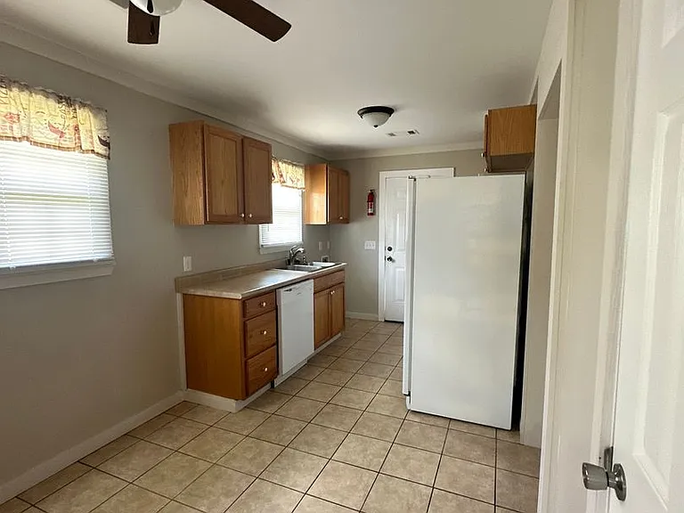508 Green St — Photo 22