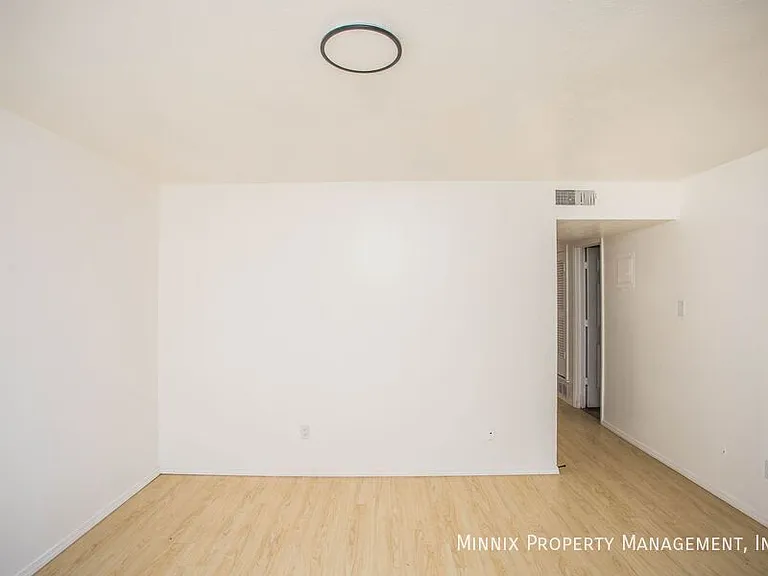 5005 Avenue W #3 — Photo 5