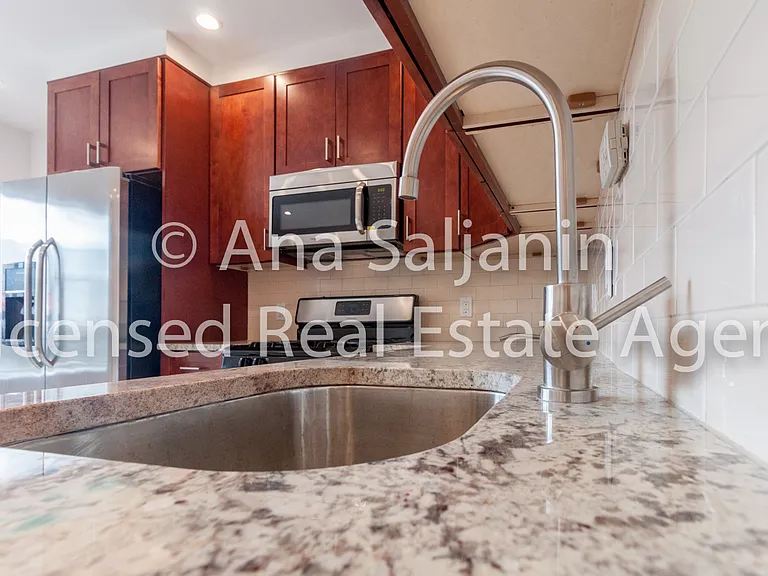 26-11 21st St #3 — Photo 3