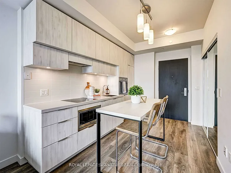 8 Eglinton Ave E #5303 — Photo 16