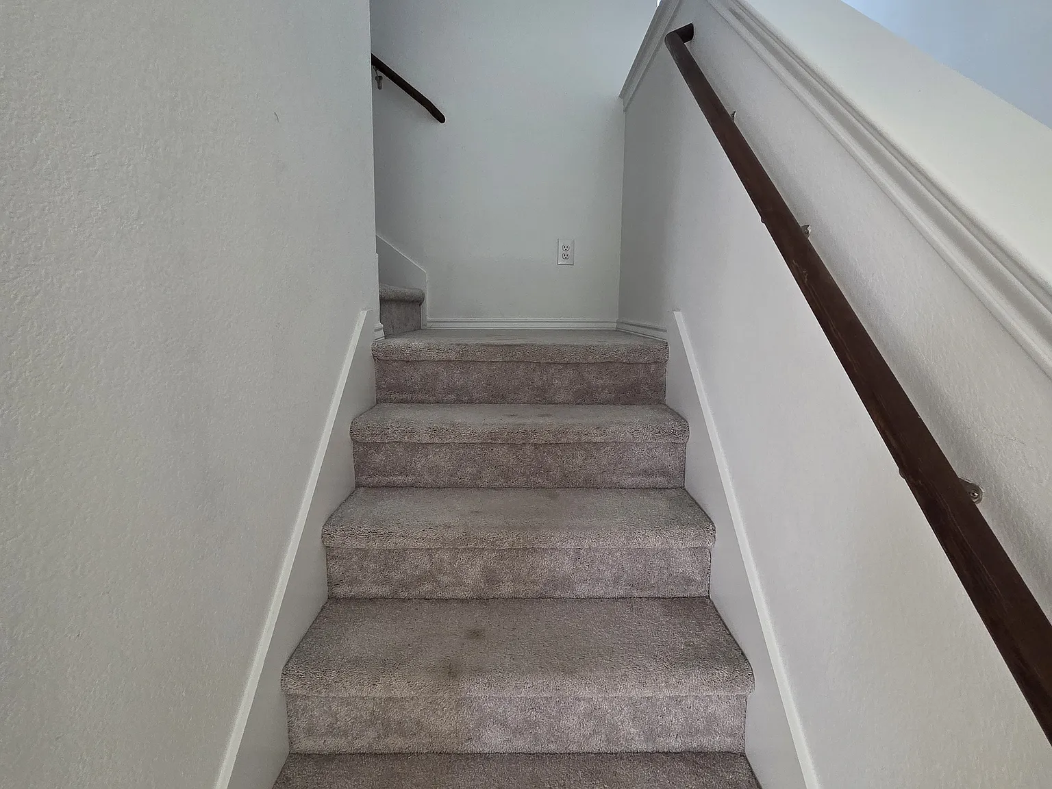3 bed, 2041 sqft, $2,300 — Photo 4