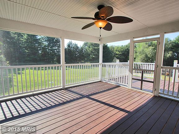 3rd image of 3878 Colwyn Dr