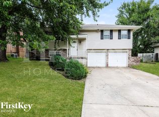 7504 E 132nd Ter, Grandview, MO 64030