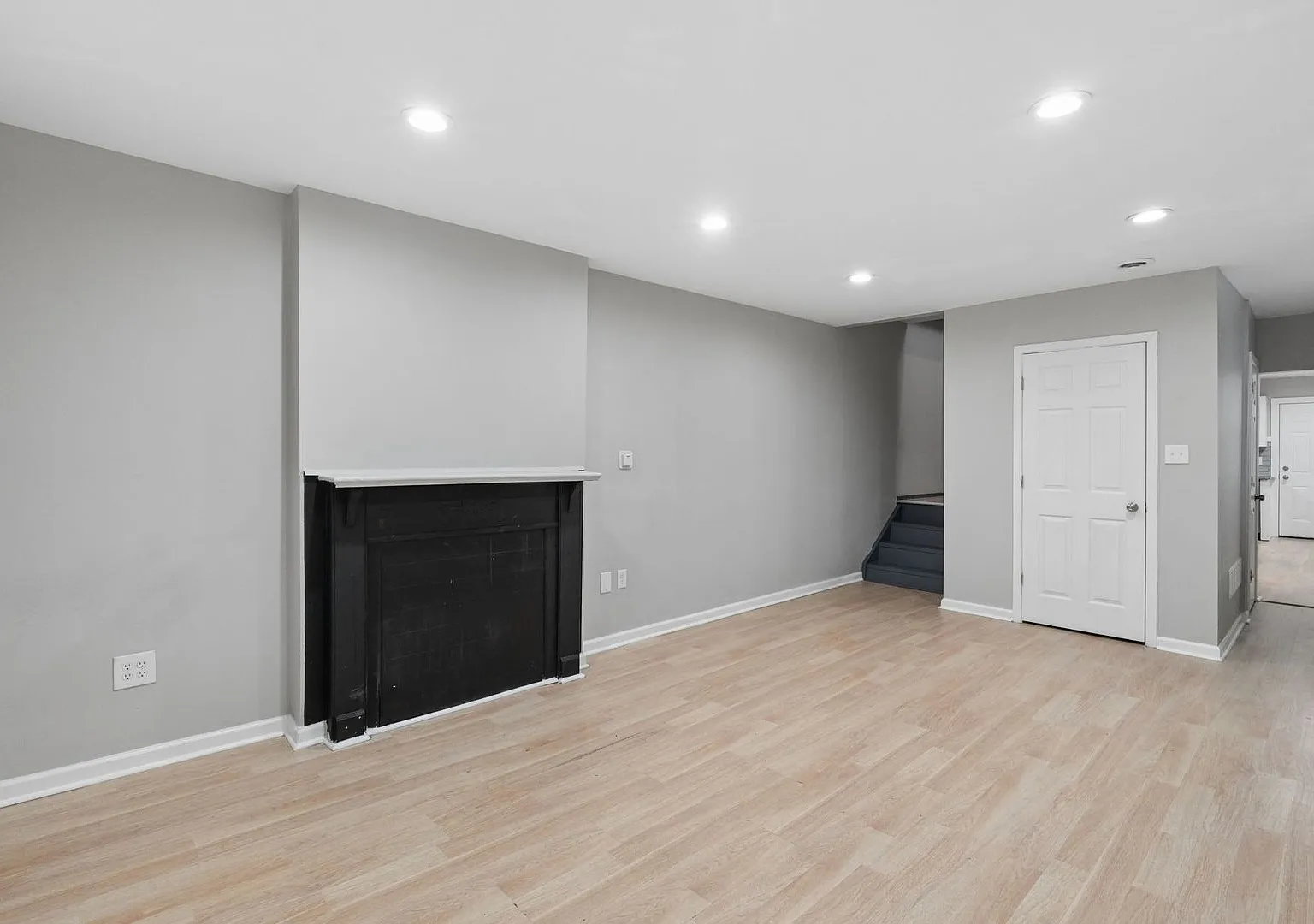 76-78 Hayden Ave — Photo 4