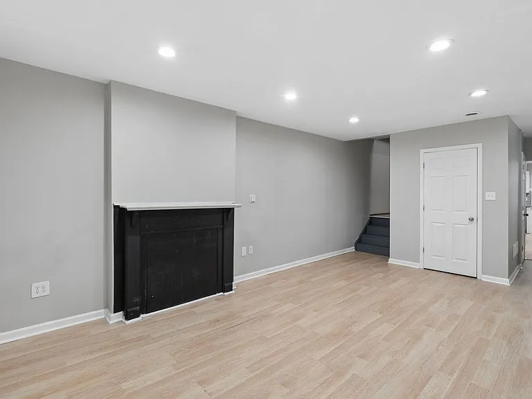 76-78 Hayden Ave — Photo 4