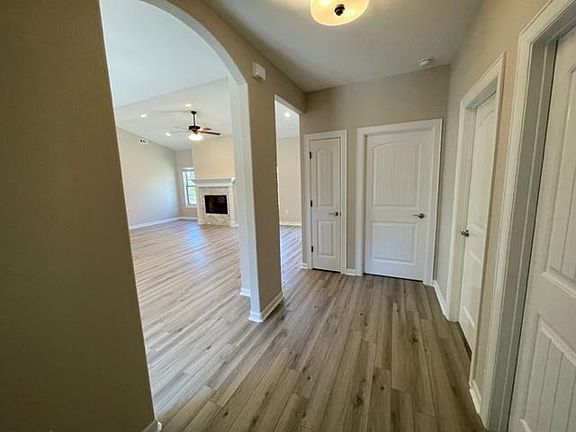 5th image of 1 Runnymede Ln