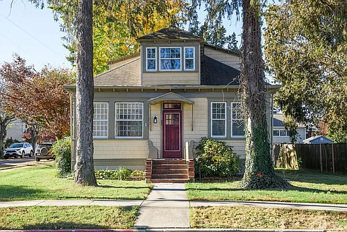 530 1st St Photo 1