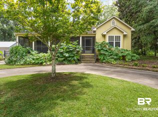 660 Bellangee Ave, Fairhope, AL 36532