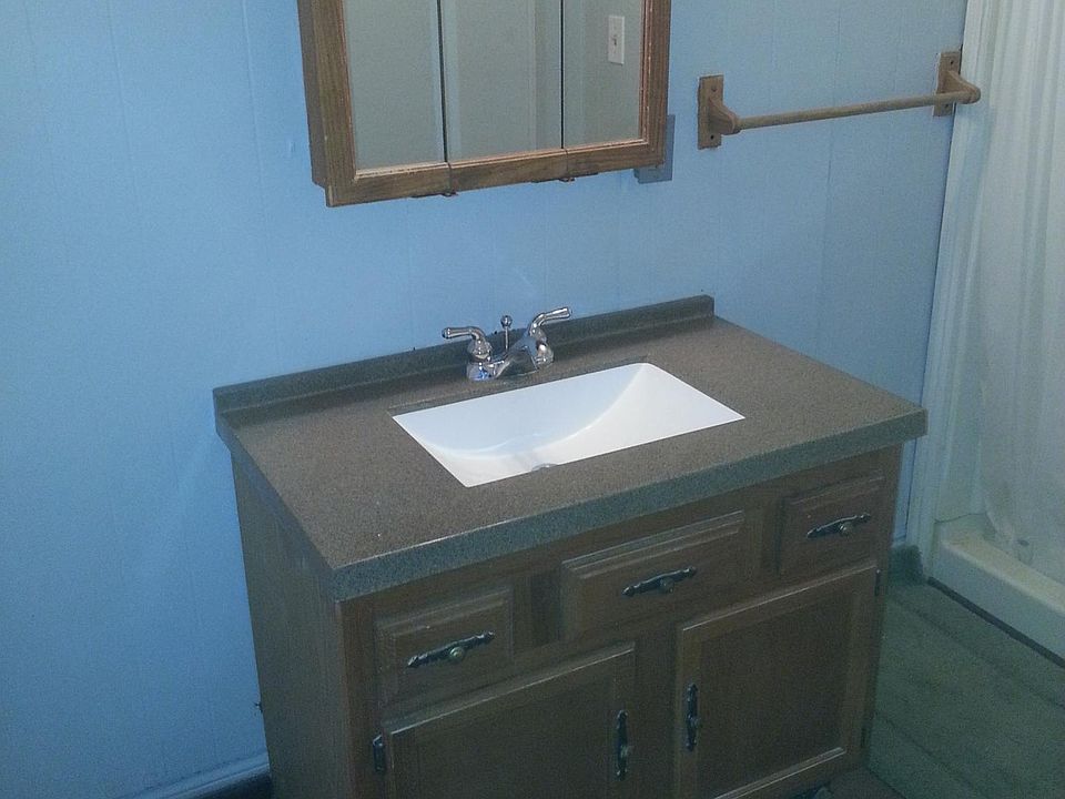 2nd image of 710 W Jefferson St APT 2