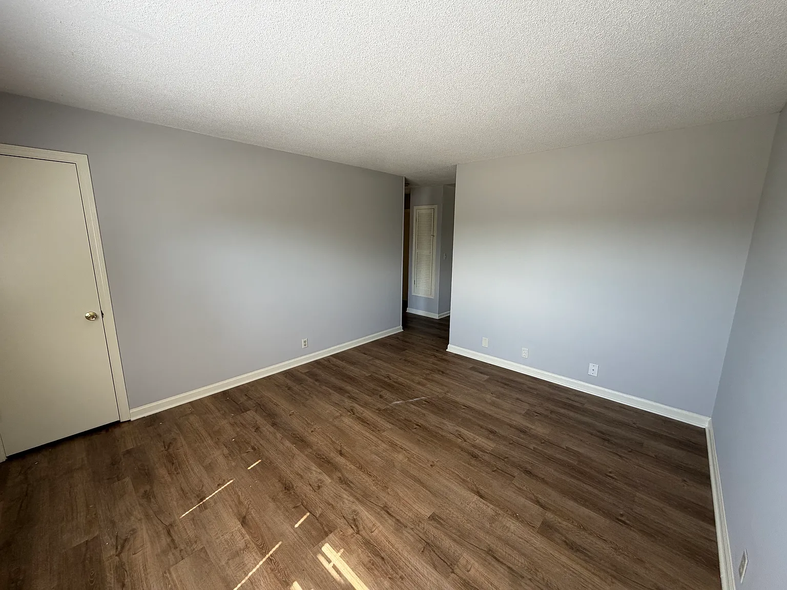 2 bed, 800 sqft, $1,050 — Photo 3