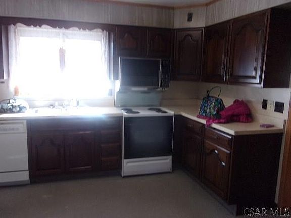 2nd image of 17 Beachley St