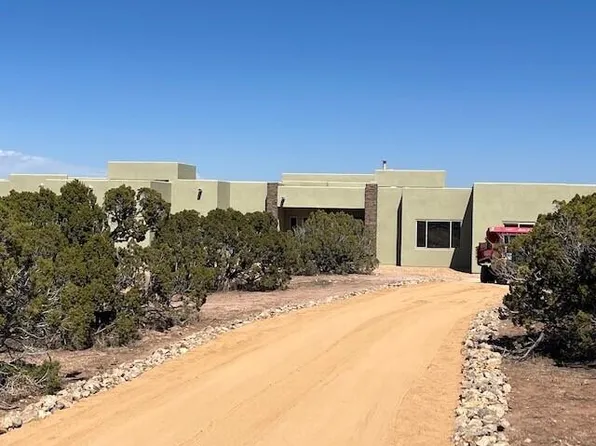 111 Diamond Tail Rd, Placitas, NM 87043