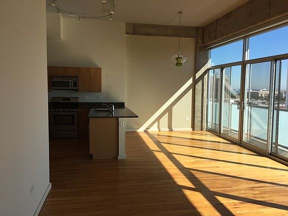4th image of 1620 S Michigan Ave Unit 1208