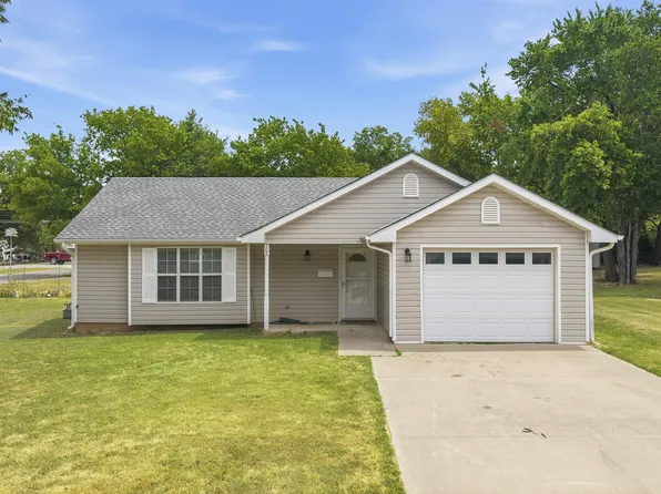 308 N 4th St, Davis, OK 73030