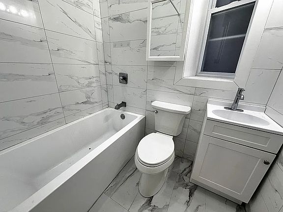 3rd image of 518 Central Ave APT 2