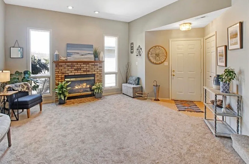 2 bed, 1638 sqft, $2,500 — Photo 3