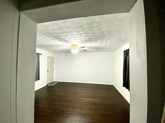 3rd image of 323 Warren Ave