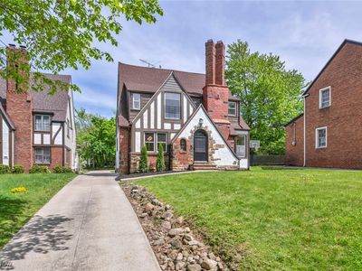 17617 Lomond Blvd, Shaker Heights, OH, 44120