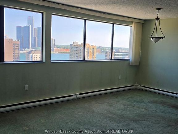 5th image of 380 Pelissier St #1806