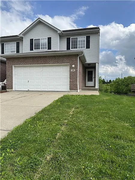 3 bed, 2.5 bath, 1500 sqft, $1,600 — Photo 2