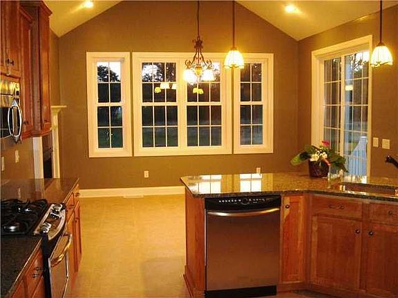 2nd image of 7609 Lake Meadow Dr