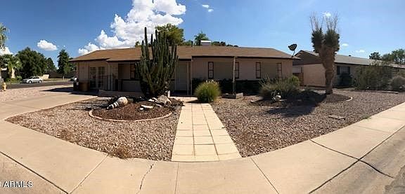 Great Location 237 E La Vista Dr