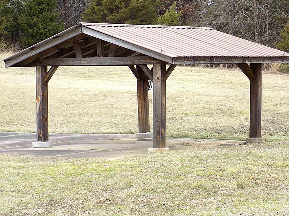 5th image of 12 Lieblong Rd