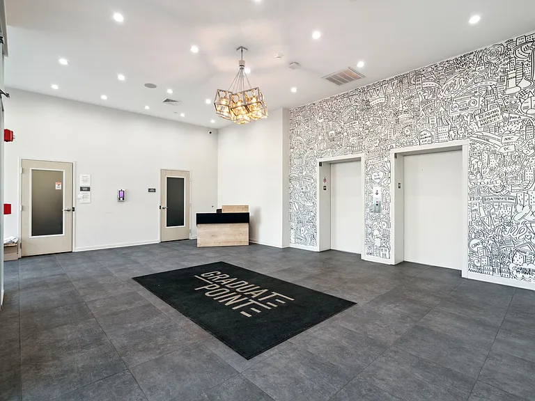Graduate Pointe — Photo 103