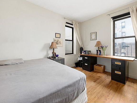 4th image of 2440 Amsterdam Ave APT 4B