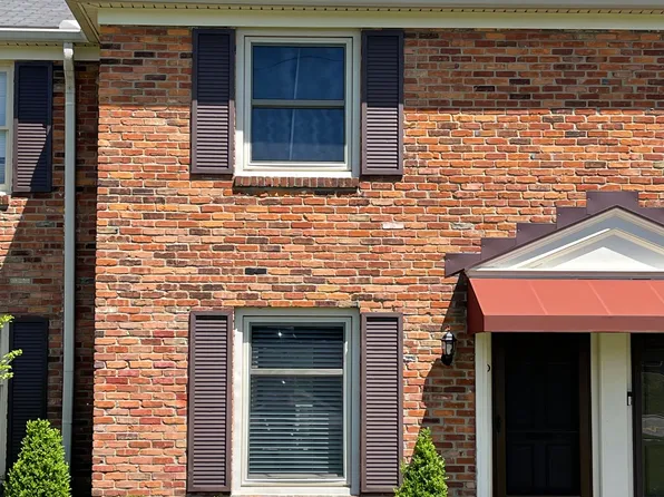 996 Chatham Ln APT D, Columbus, OH 43221