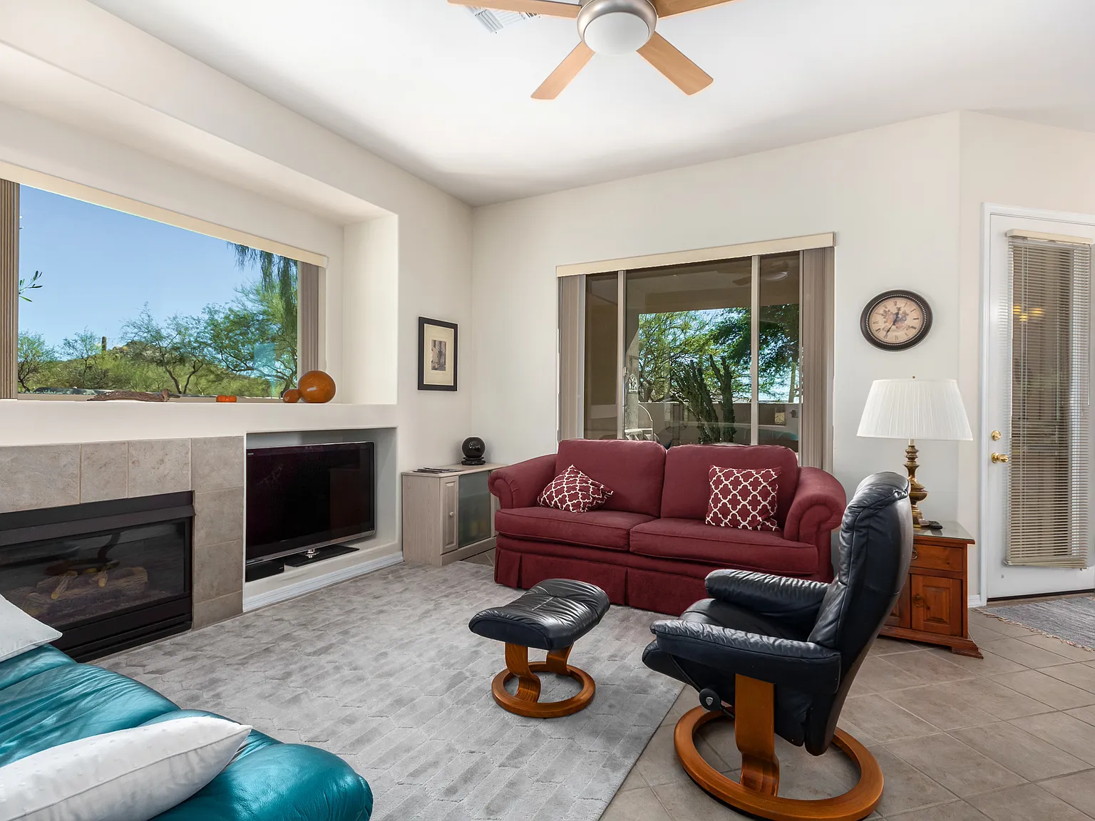 2 bed, 1986 sqft, $4,500 — Photo 3
