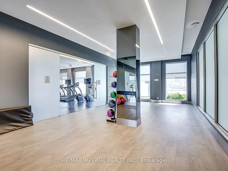 65 Speers Rd #711 — Photo 39