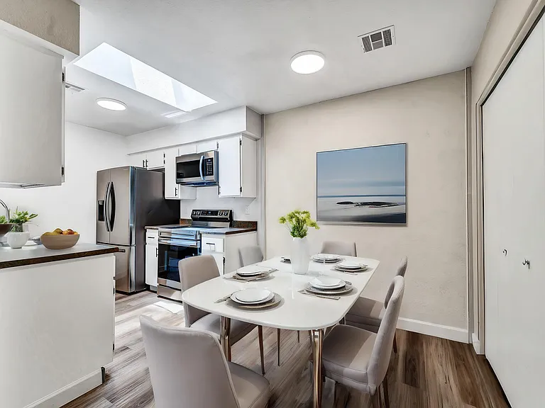 317 W Hononegh Dr #7 — Photo 27