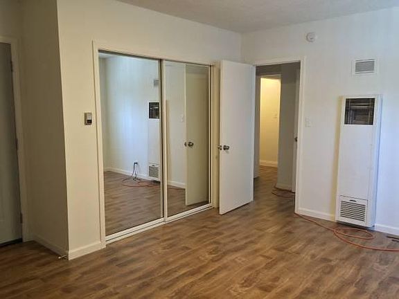 5th image of 453 N Oxford Ave APT 1
