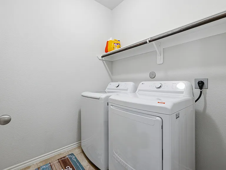 1722 York Creek Dr — Photo 25