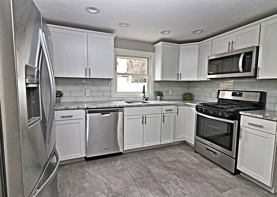 1st image of 22 Highland Ave